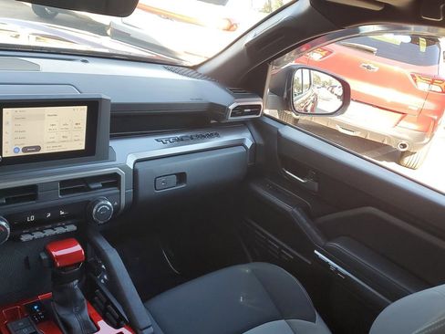 Used 2025 Toyota Tacoma TRD Off-Road image 20