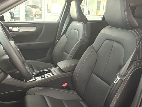 New 2026 Volvo XC40 B5 Ultra w/ Climate Package image 23