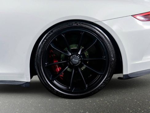 Used 2018 Porsche 911 GT3 w/ Sport Chrono Package RWD image 18