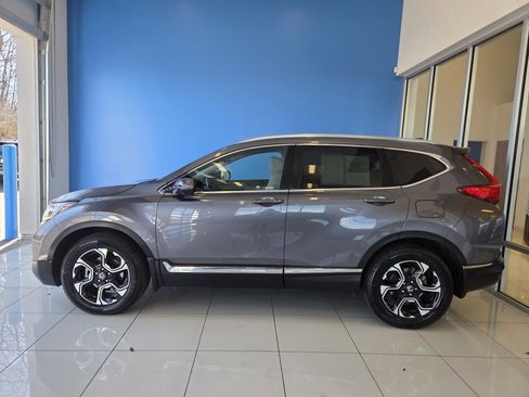 Used 2018 Honda CR-V Touring image 4
