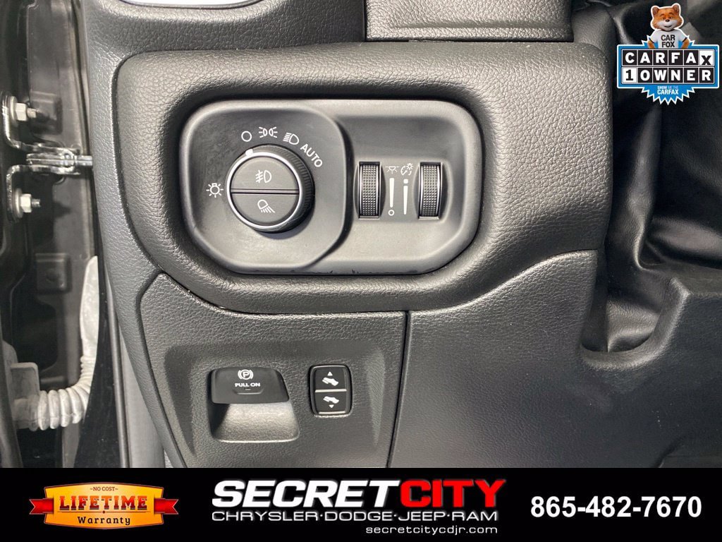 Used 2025 RAM 1500 Laramie AWD/4WD image 13