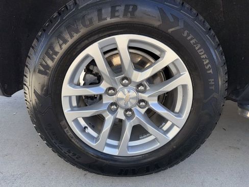 Used 2021 Chevrolet Tahoe LT image 38