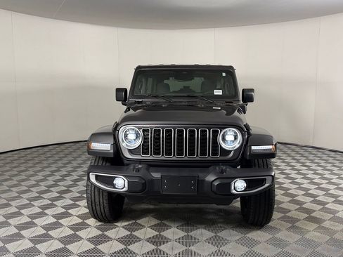 Used 2025 Jeep Wrangler Unlimited Sahara w/ Safety Group AWD/4WD image 11