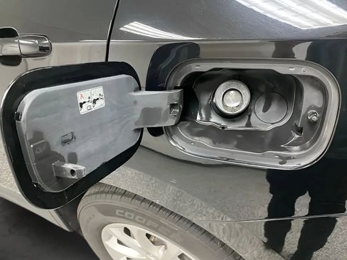 Used 2020 Chevrolet Equinox LT FWD image 29