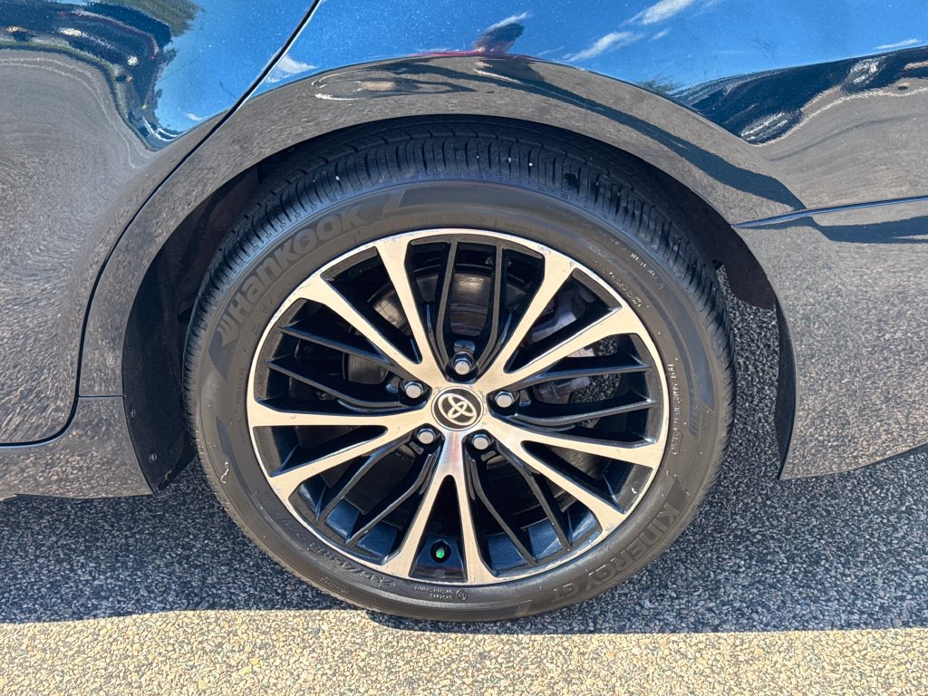 Used 2020 Toyota Camry SE FWD image 39