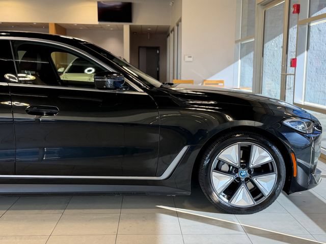 Used 2023 BMW i4 eDrive40 RWD image 16