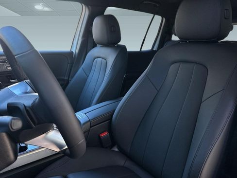 Used 2026 Mercedes-Benz GLB 250 image 5