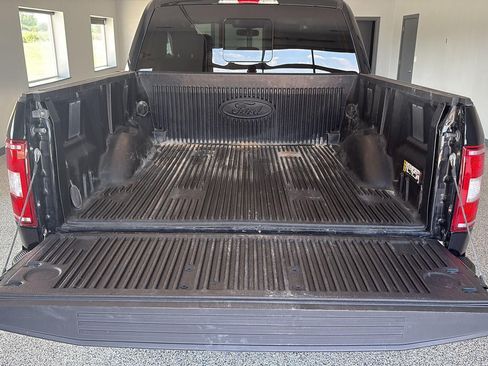 Used 2019 Ford F150 XLT w/ Equipment Group 302A Luxury AWD/4WD image 9