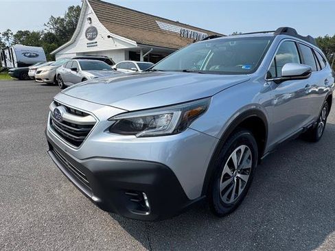 Used 2022 Subaru Outback Premium AWD/4WD image 12