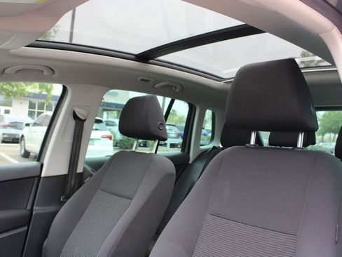 Used 2016 Volkswagen Tiguan image 15