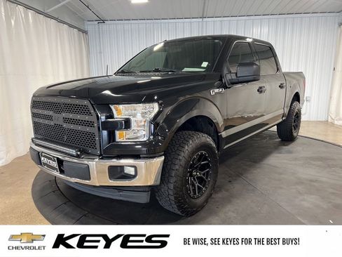 Used 2017 Ford F150 XLT image 1
