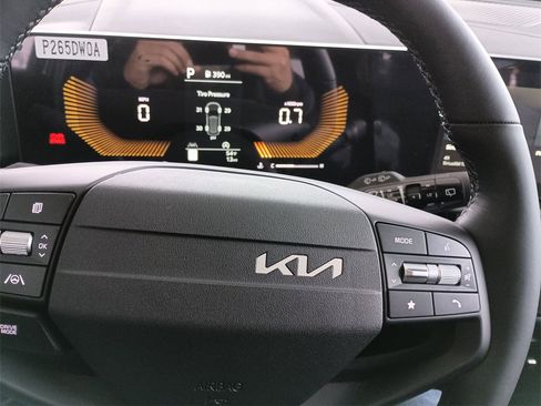 New 2026 Kia Sportage EX w/ EX Panorama Roof Package image 21