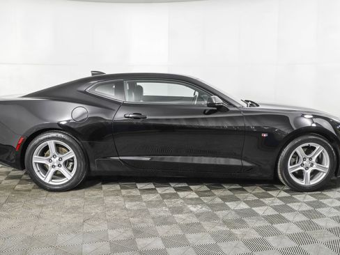 Used 2017 Chevrolet Camaro LT image 13
