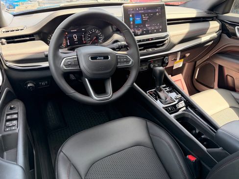 New 2026 Jeep Compass Trailhawk AWD/4WD image 6