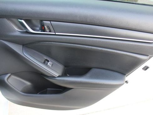 Used 2022 Honda Accord Sport image 18