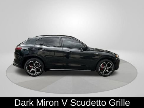 Used 2022 Alfa Romeo Stelvio Veloce AWD/4WD image 8