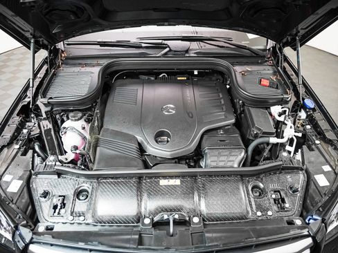 New 2026 Mercedes-Benz GLS 450 4MATIC image 4