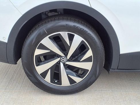 New 2025 Volkswagen ID.4 Pro RWD image 5