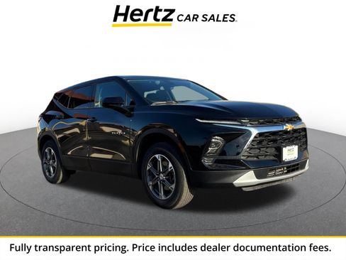 Used 2025 Chevrolet Blazer LT FWD image 1