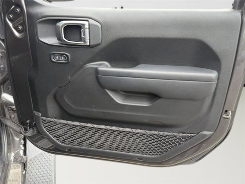 Used 2023 Jeep Wrangler Unlimited Rubicon w/ Safety Group AWD/4WD image 26