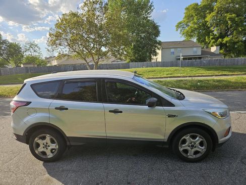 Used 2017 Ford Escape S image 7