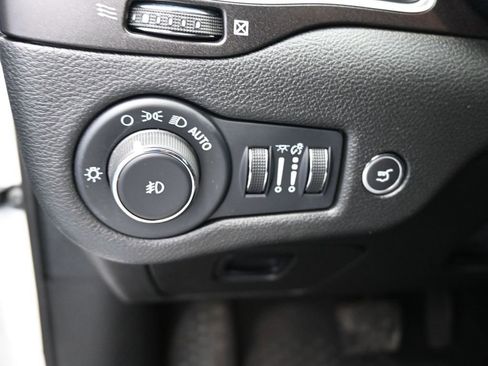 Used 2022 Jeep Cherokee Trailhawk w/ Sun, Sound & Nav Group image 20