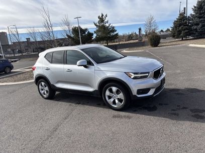 Used 2019 Volvo XC40 T5 Momentum