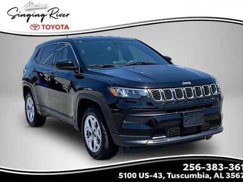 Used 2025 Jeep Compass Sport w/ Mopar Graphics Package AWD/4WD image 1