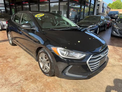 Used 2018 Hyundai Elantra SEL image 1