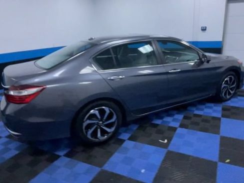 Used 2017 Honda Accord EX-L image 8