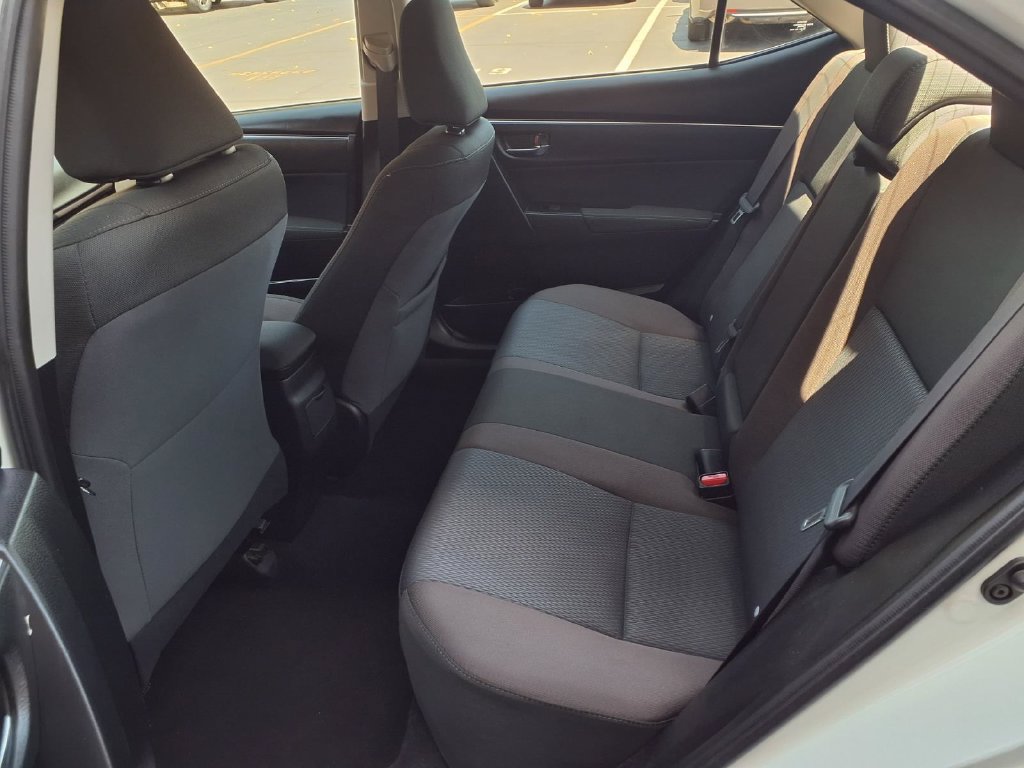 Used 2017 Toyota Corolla LE w/ Carpet Mat Package (TMS) FWD image 22
