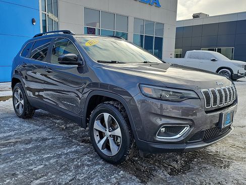 Used 2022 Jeep Cherokee Limited image 3