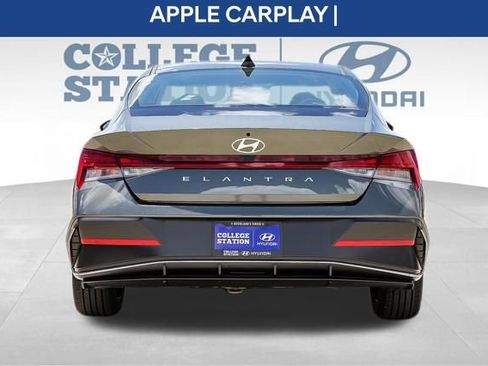 Used 2024 Hyundai Elantra SEL w/ Convenience Package FWD image 7