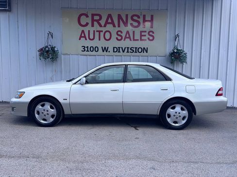 Used 2000 Lexus ES 330 FWD image 4
