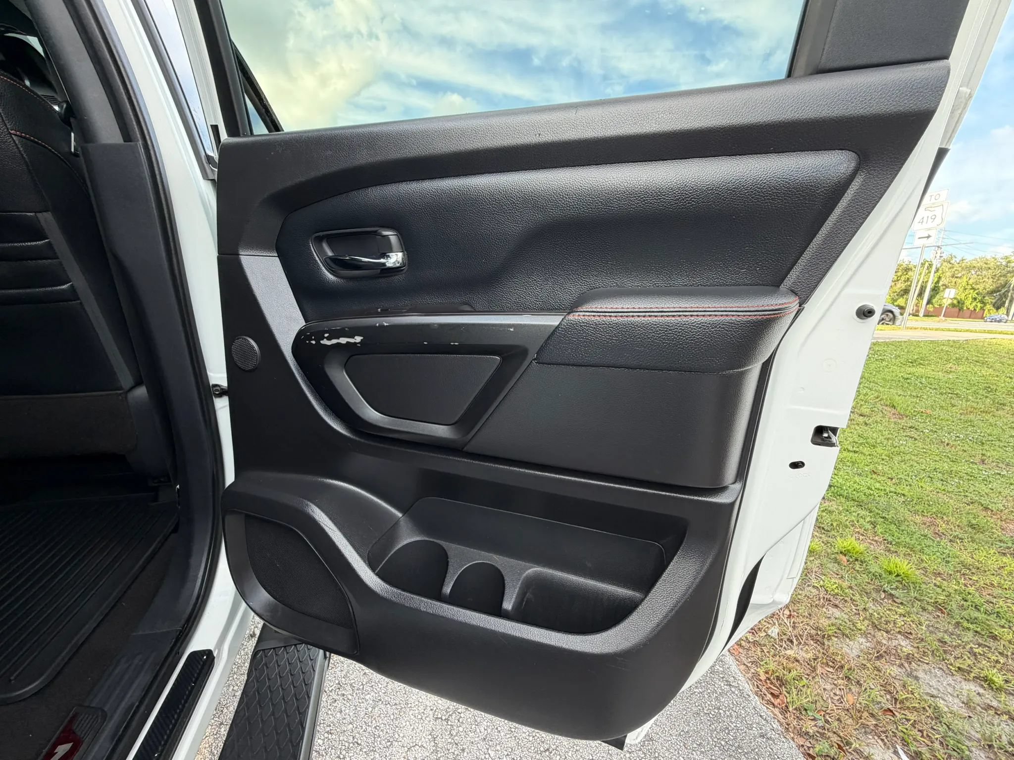 Used 2020 Nissan Titan PRO-4X w/ Pro-4x Convenience Package AWD/4WD image 42