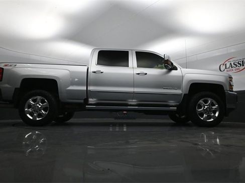 Used 2019 Chevrolet Silverado 2500 LTZ w/ Duramax Plus Package image 27