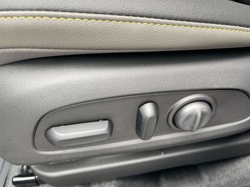 New 2026 Chevrolet Trax ACTIV w/ Sunroof Package image 12