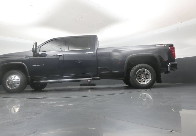 Used 2024 Chevrolet Silverado 3500 LTZ w/ LTZ Plus Package AWD/4WD image 44