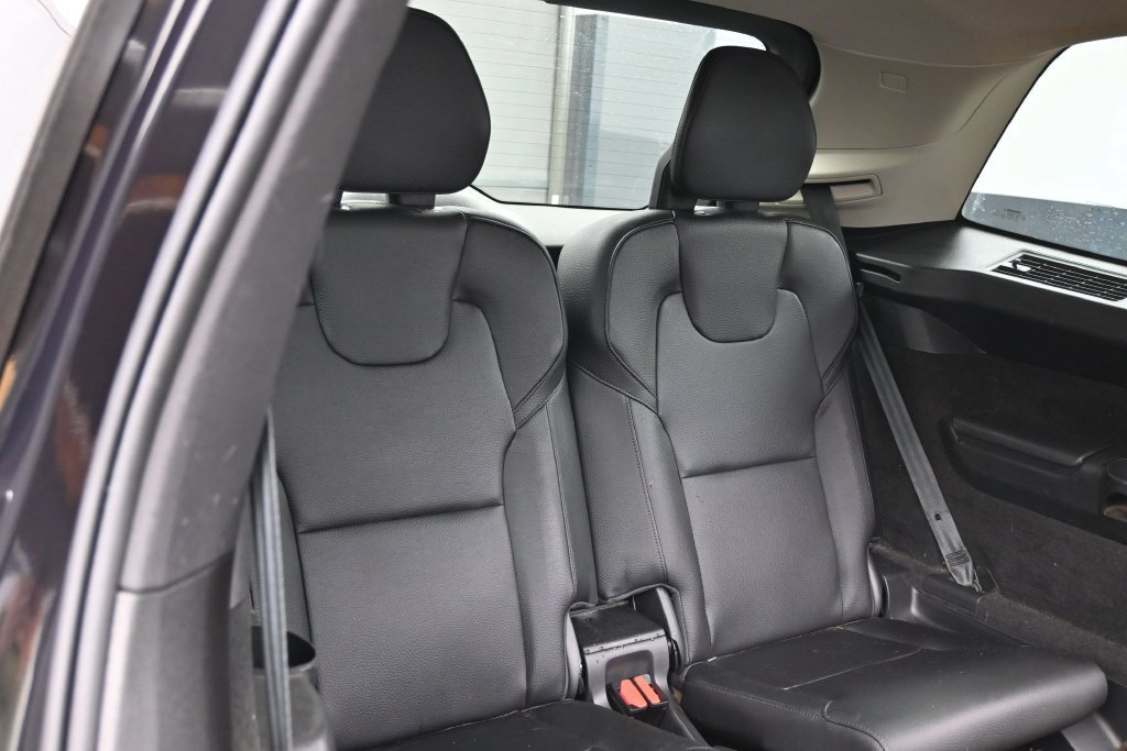Used 2021 Volvo XC90 T8 Inscription Expression w/ Climate Package AWD/4WD image 32