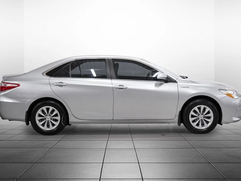 Used 2017 Toyota Camry LE FWD image 7