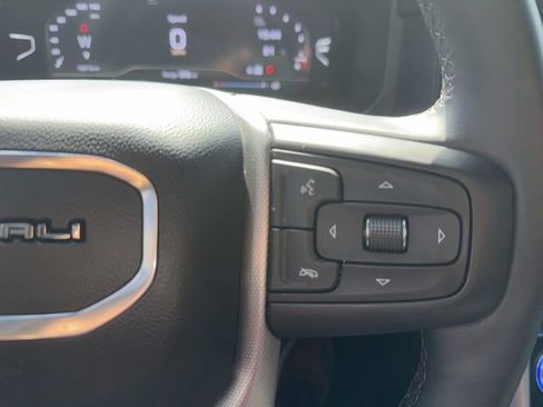 Used 2023 GMC Yukon Denali AWD/4WD image 33