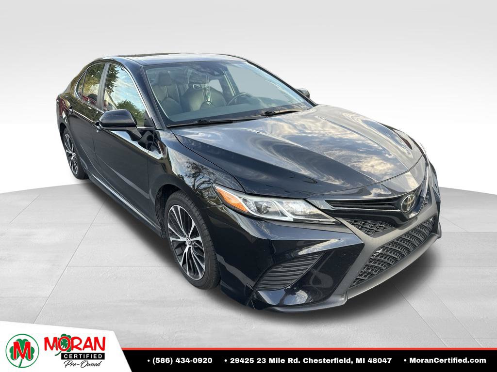 Used 2019 Toyota Camry SE FWD image 3