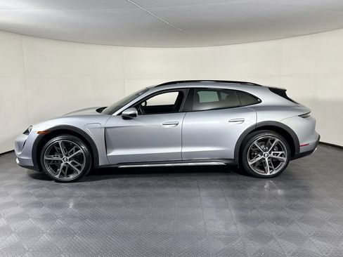 Certified 2023 Porsche Taycan 4 Cross Turismo AWD/4WD image 2