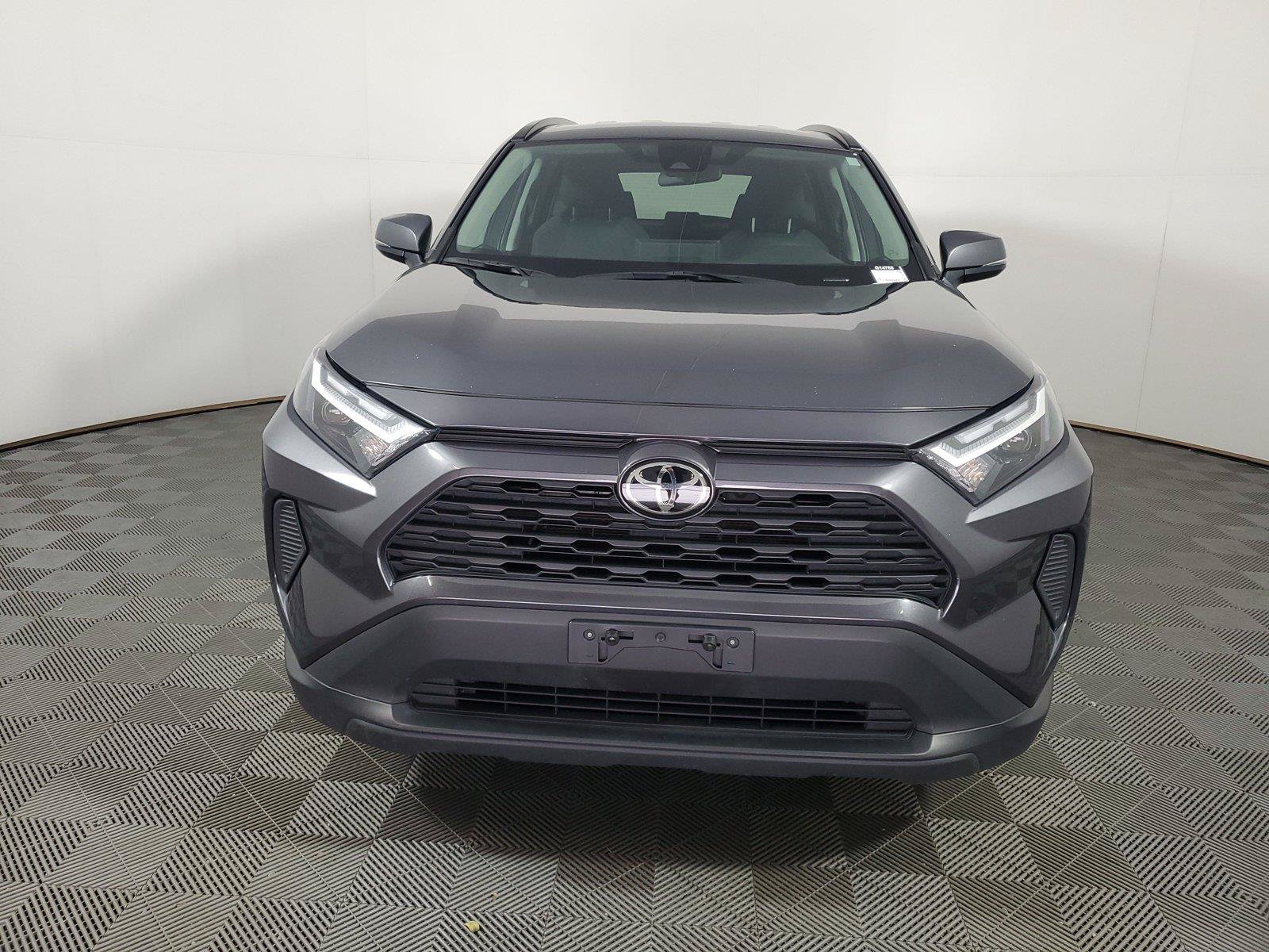 Used 2025 Toyota RAV4 XLE FWD image 2