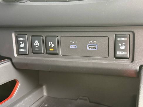 Used 2023 Nissan Frontier PRO-4X w/ Pro Convenience Package AWD/4WD image 32