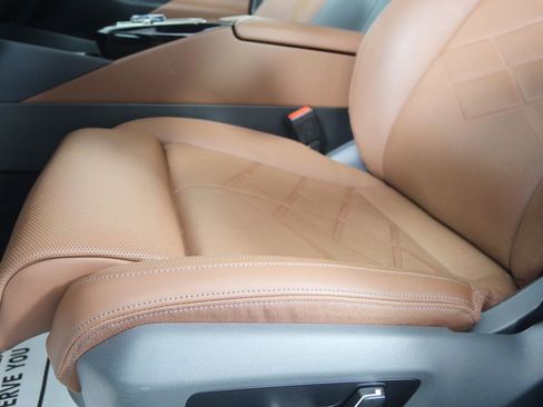 Used 2025 BMW i5 xDrive40 w/ Executive Package image 10