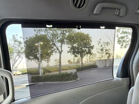 Used 2012 Toyota Sienna LE w/ Towing Pkg FWD image 20