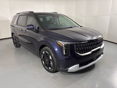 New 2026 Kia Carnival EX FWD image 2