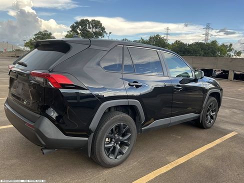Used 2024 Toyota RAV4 LE FWD image 5