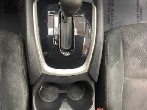 Used 2016 Nissan Rogue SV image 23